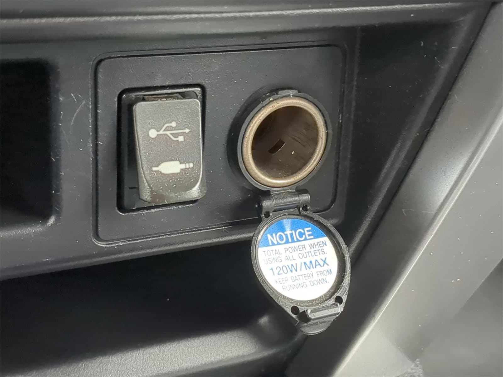 Thumbnail: 2015 Toyota 4Runner - 36