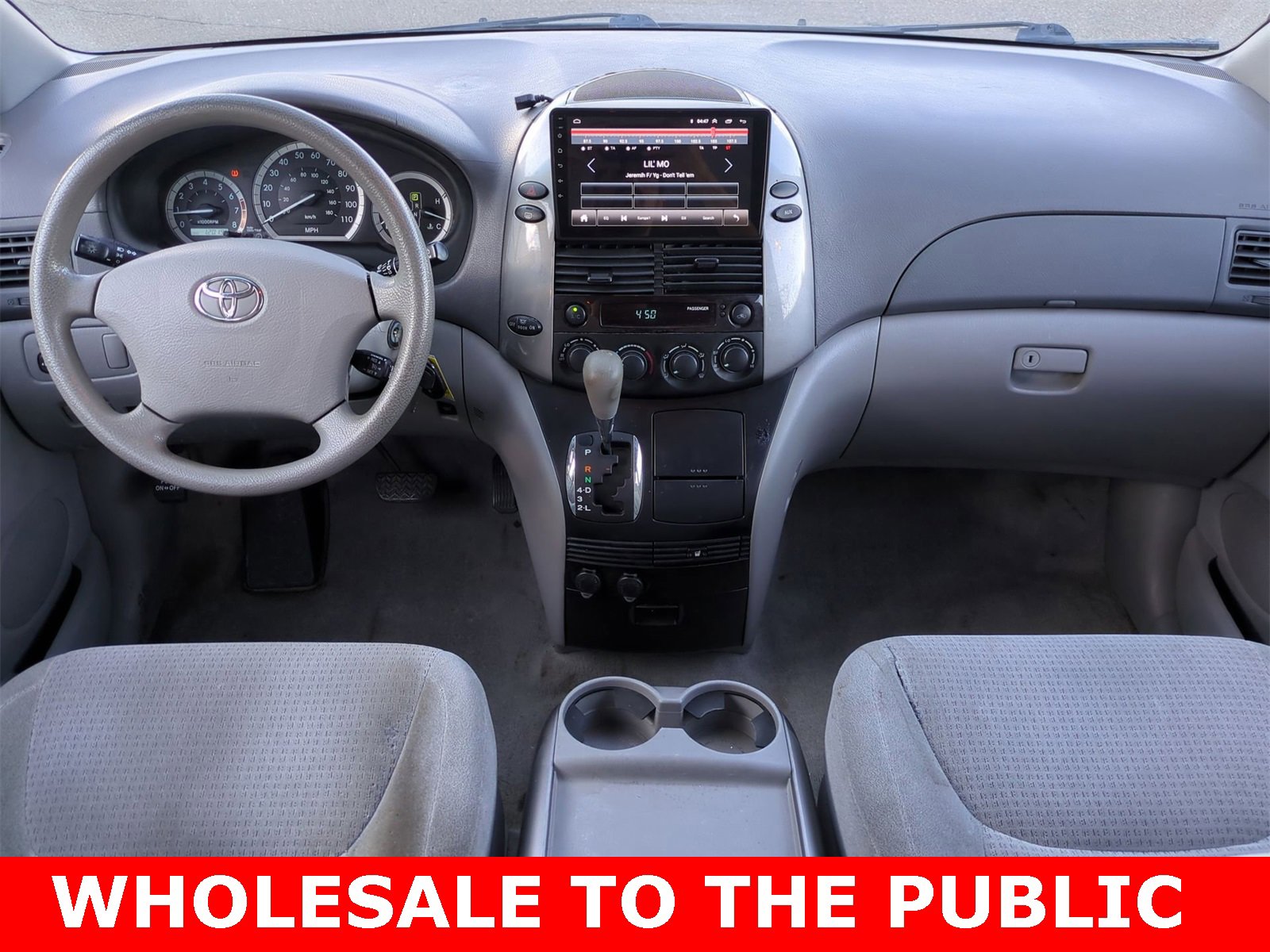 Thumbnail: 2010 Toyota Sienna - 15