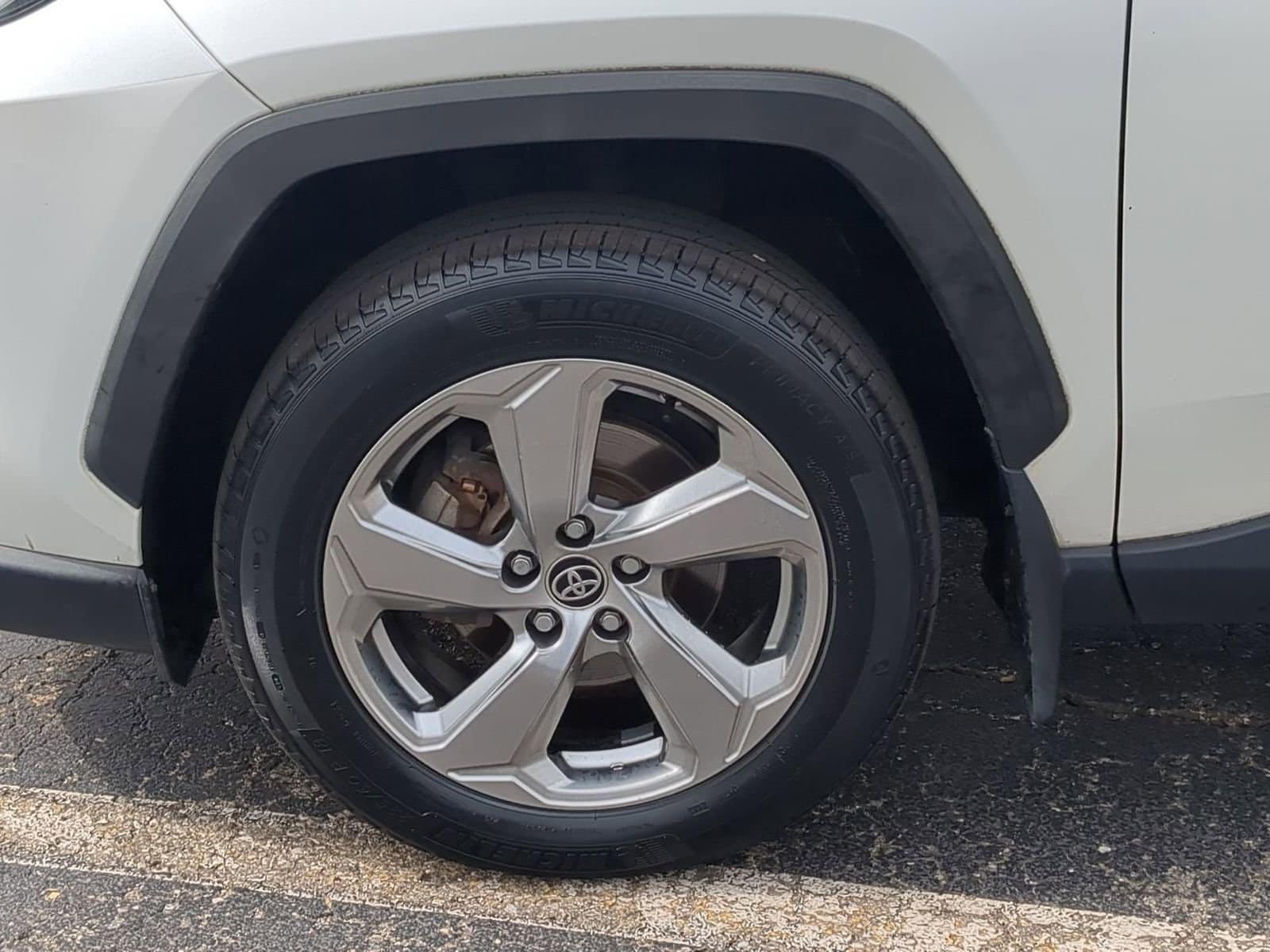 Thumbnail: 2020 Toyota RAV4 - 14