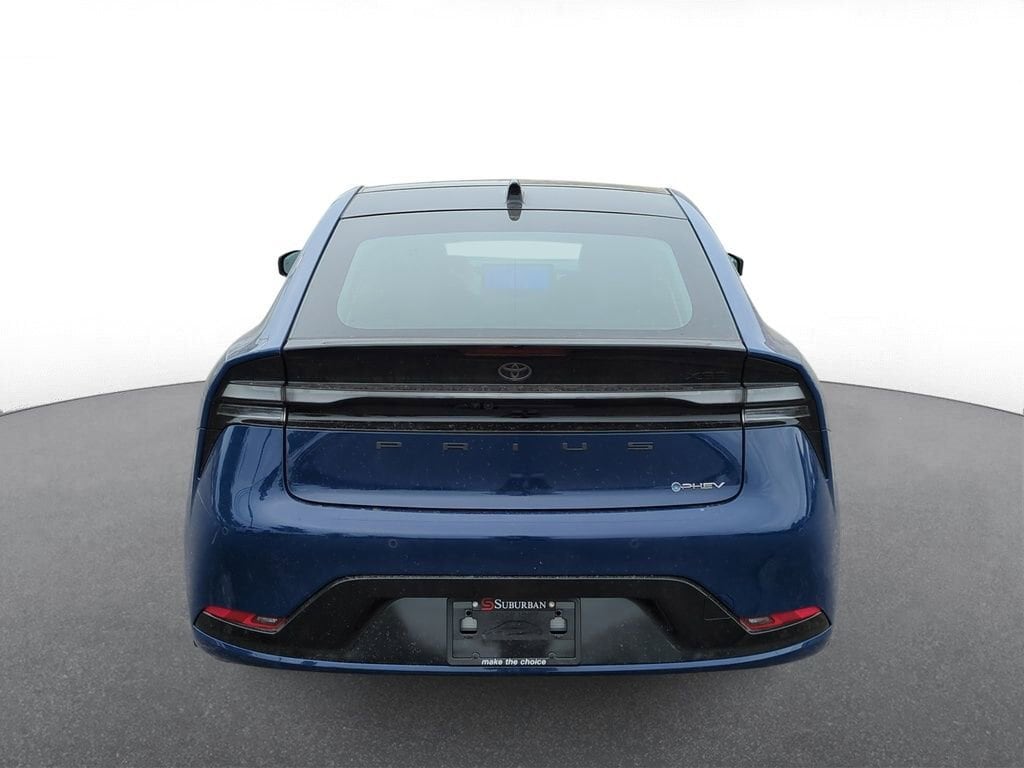 2025 Toyota Prius Plug-in 7