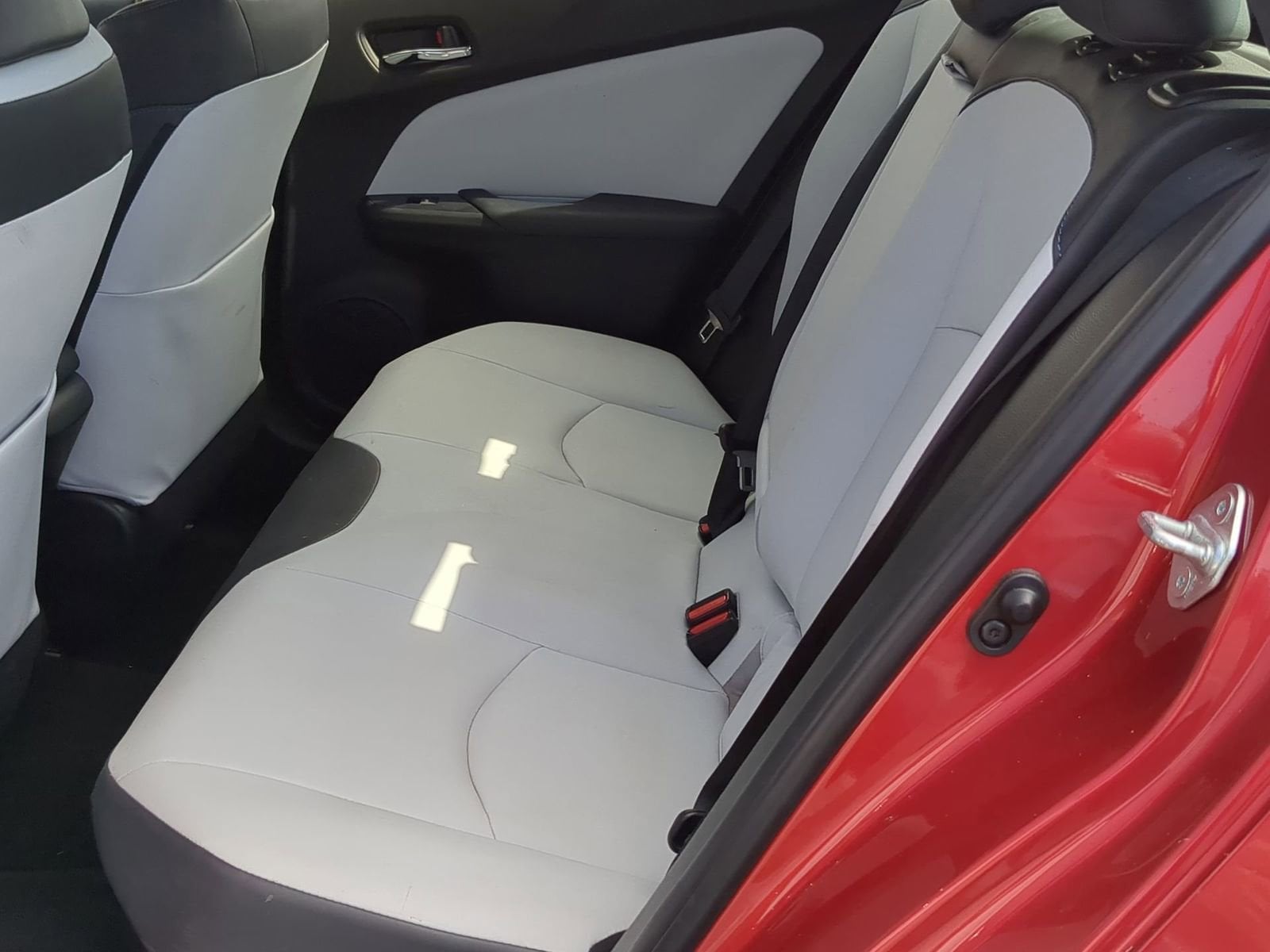 Thumbnail: 2017 Toyota Prius - 19