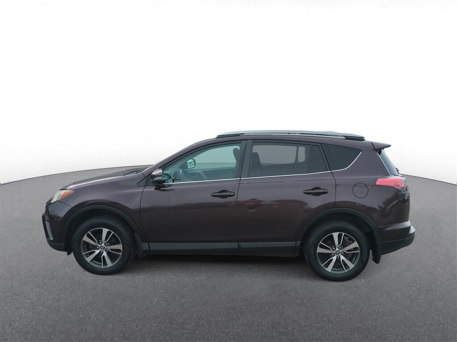 Thumbnail: 2018 Toyota RAV4 - 5