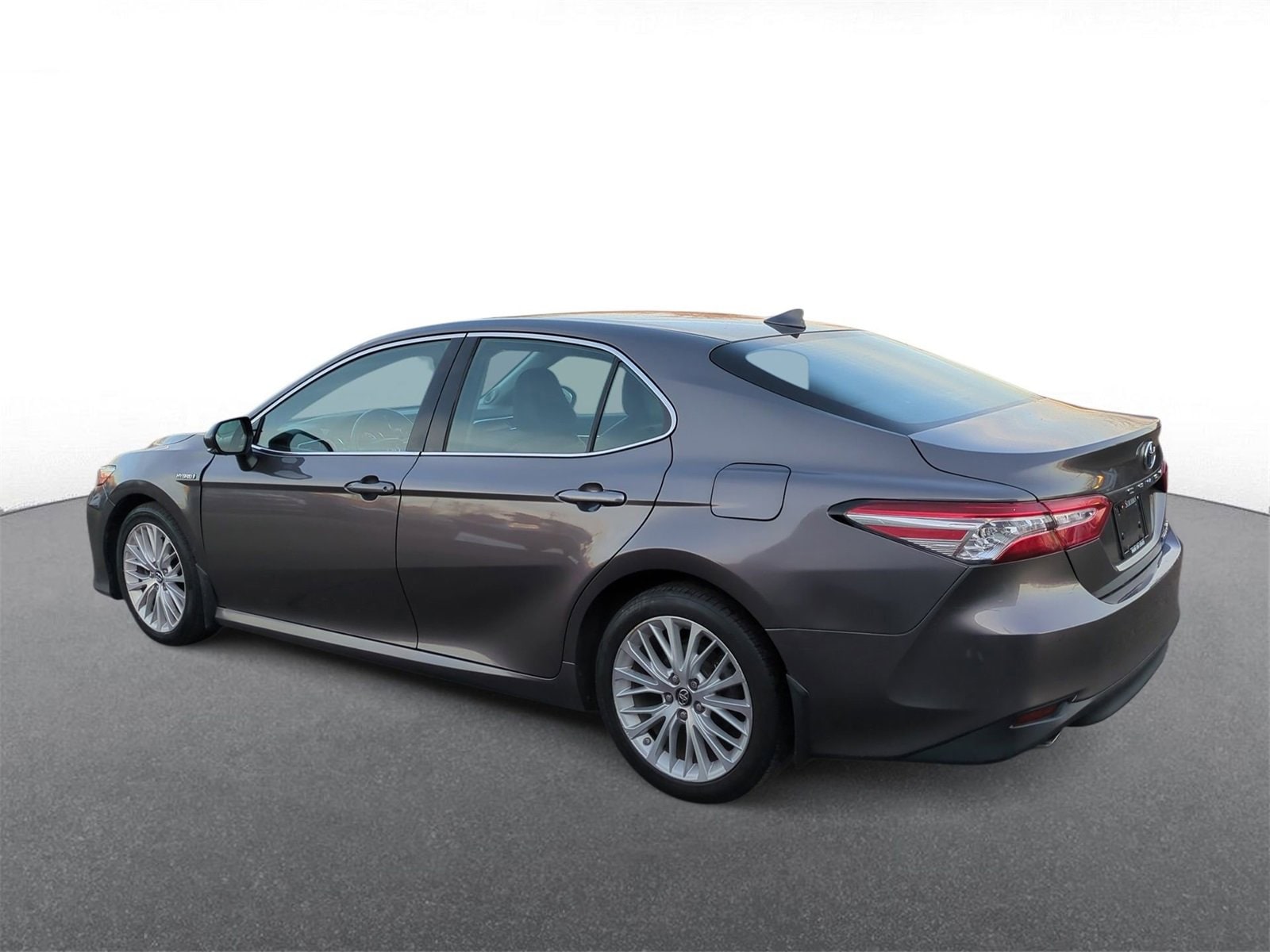 Thumbnail: 2018 Toyota Camry - 6