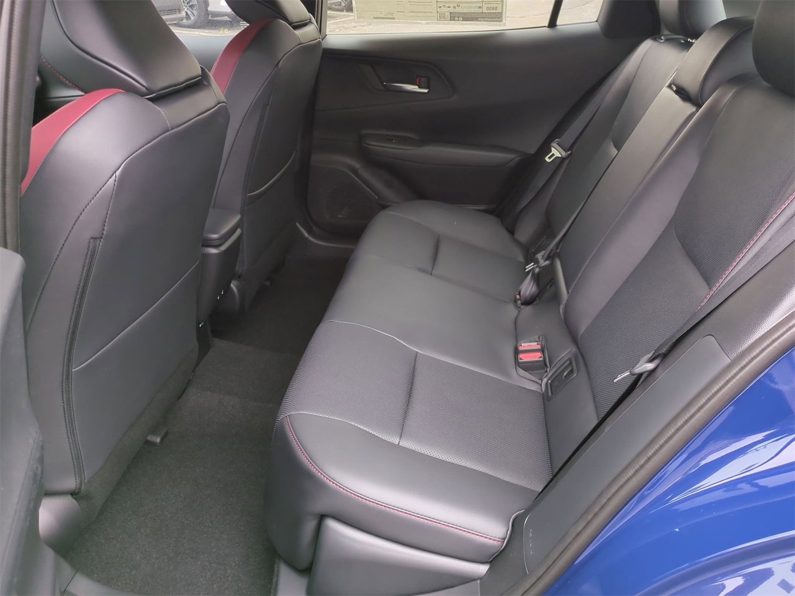 2025 Toyota Prius Plug-in 17