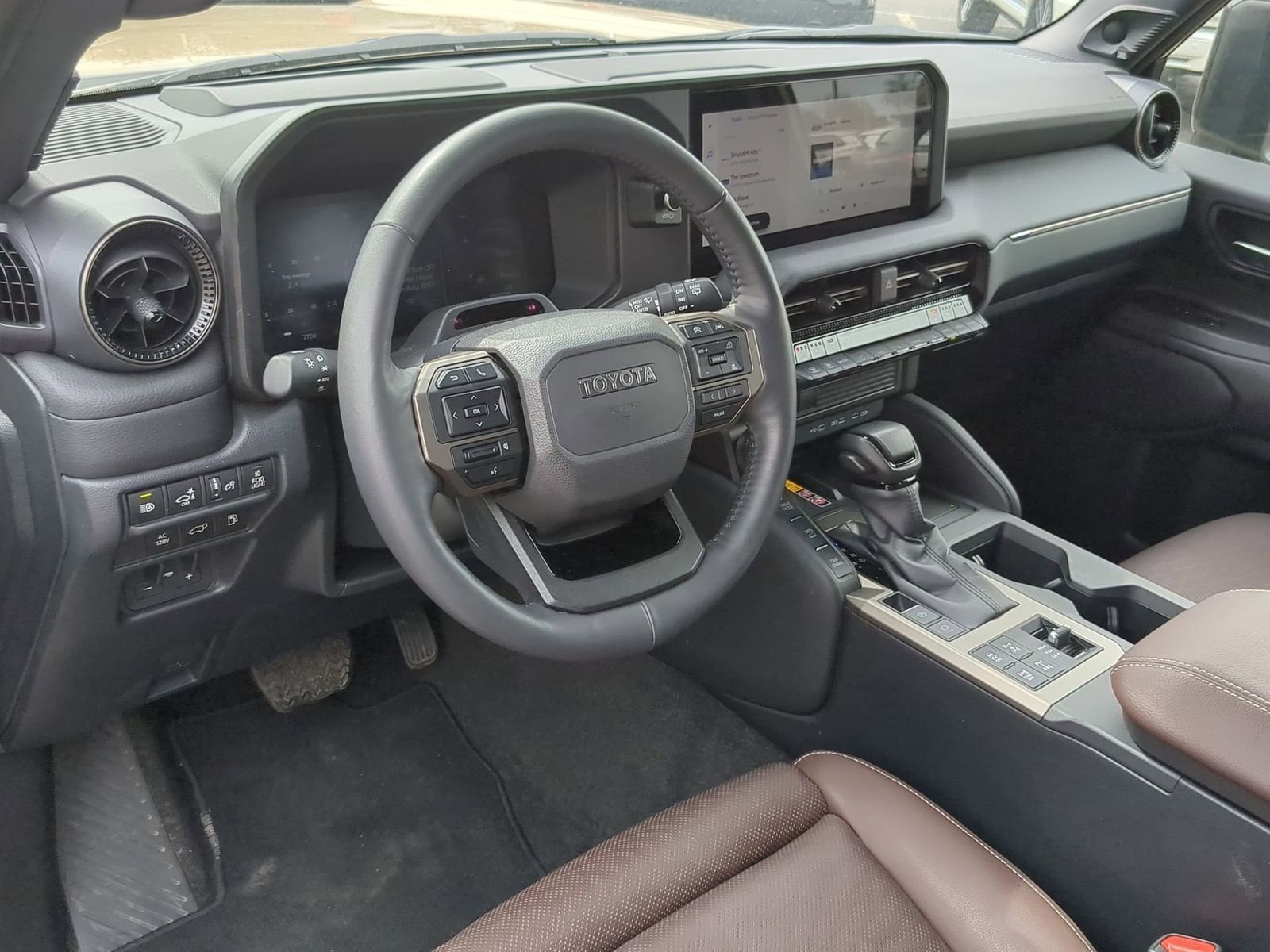 Thumbnail: 2025 Toyota Land Cruiser - 10