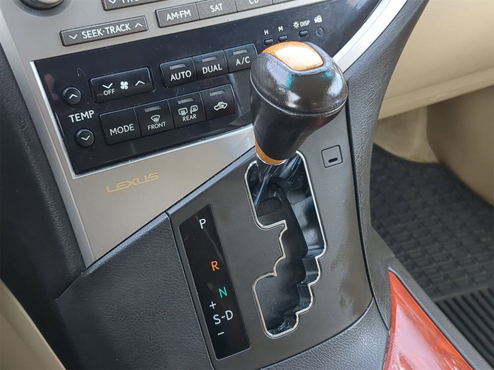 Thumbnail: 2010 Lexus RX - 35