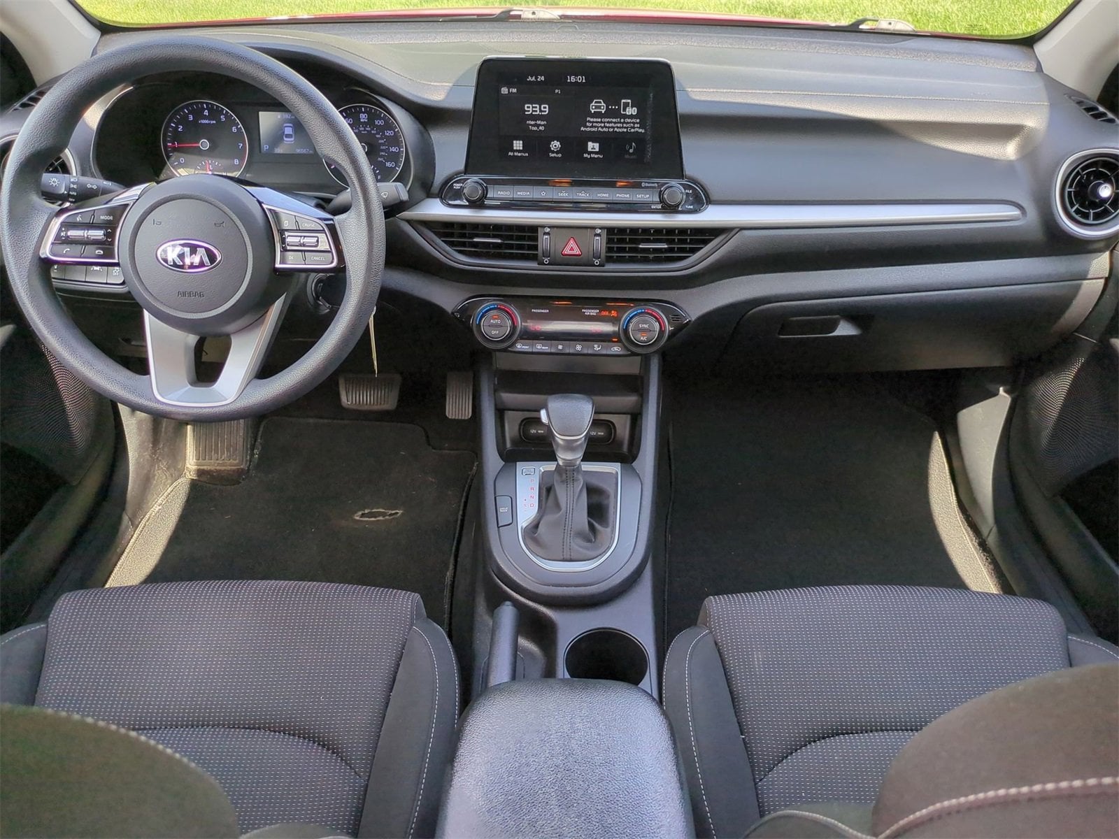 Thumbnail: 2019 Kia Forte - 14