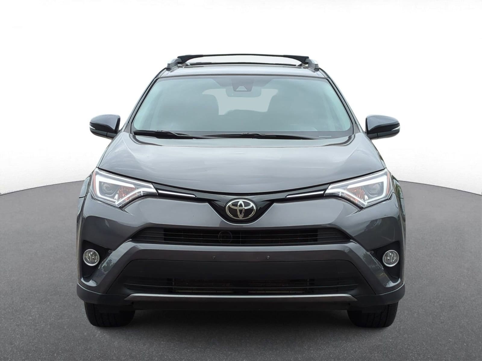 Thumbnail: 2017 Toyota RAV4 - 3