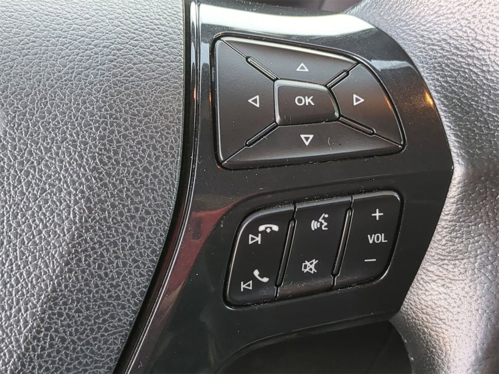 Thumbnail: 2017 Ford Explorer - 31