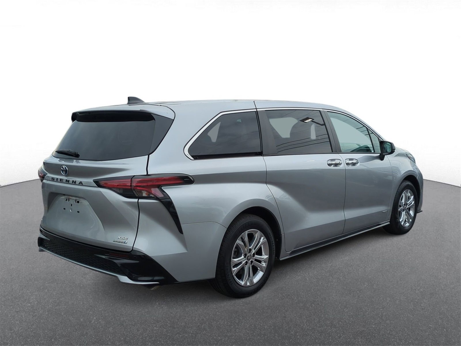 Thumbnail: 2021 Toyota Sienna - 8