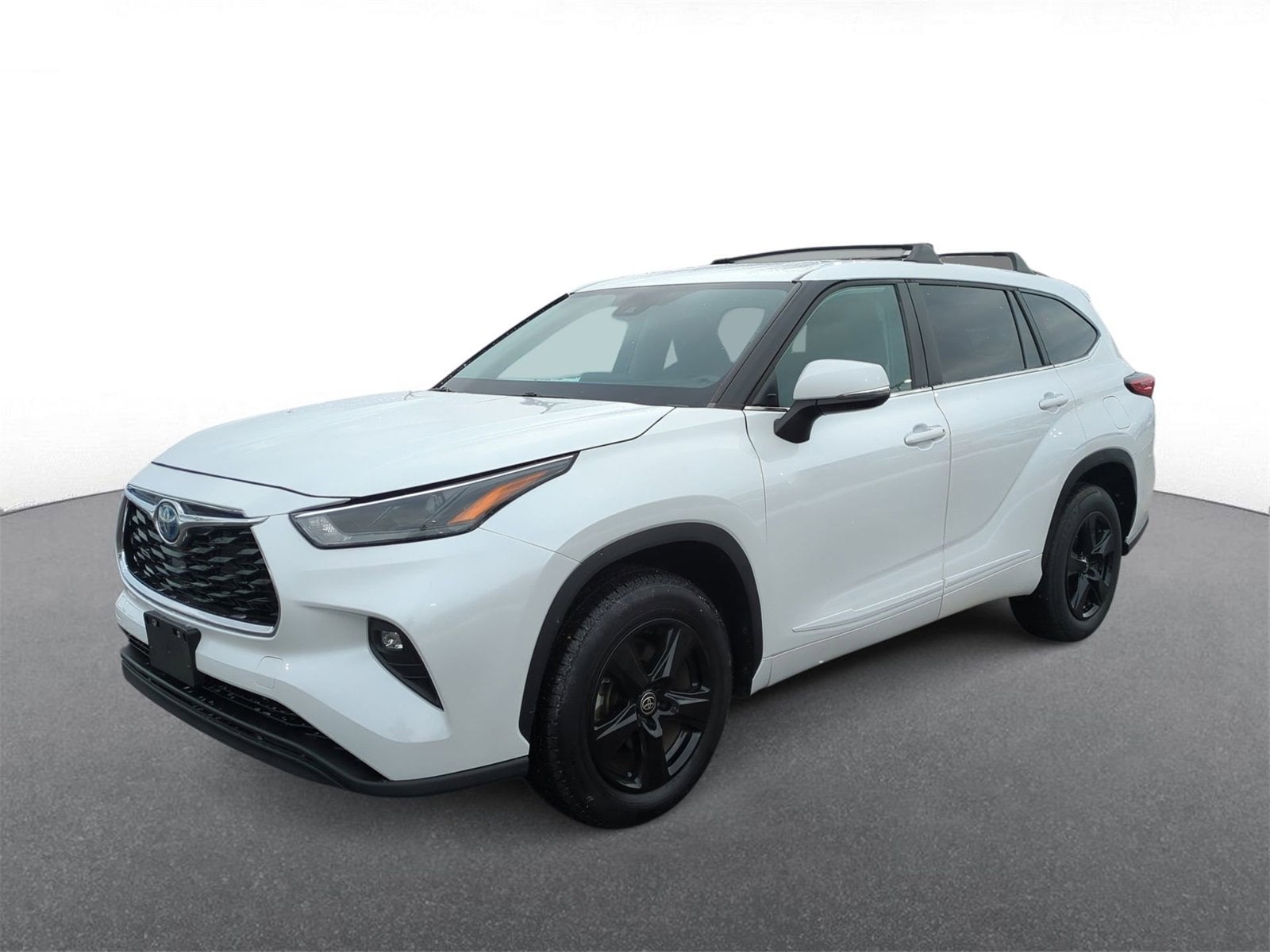 Thumbnail: 2023 Toyota Highlander - 4
