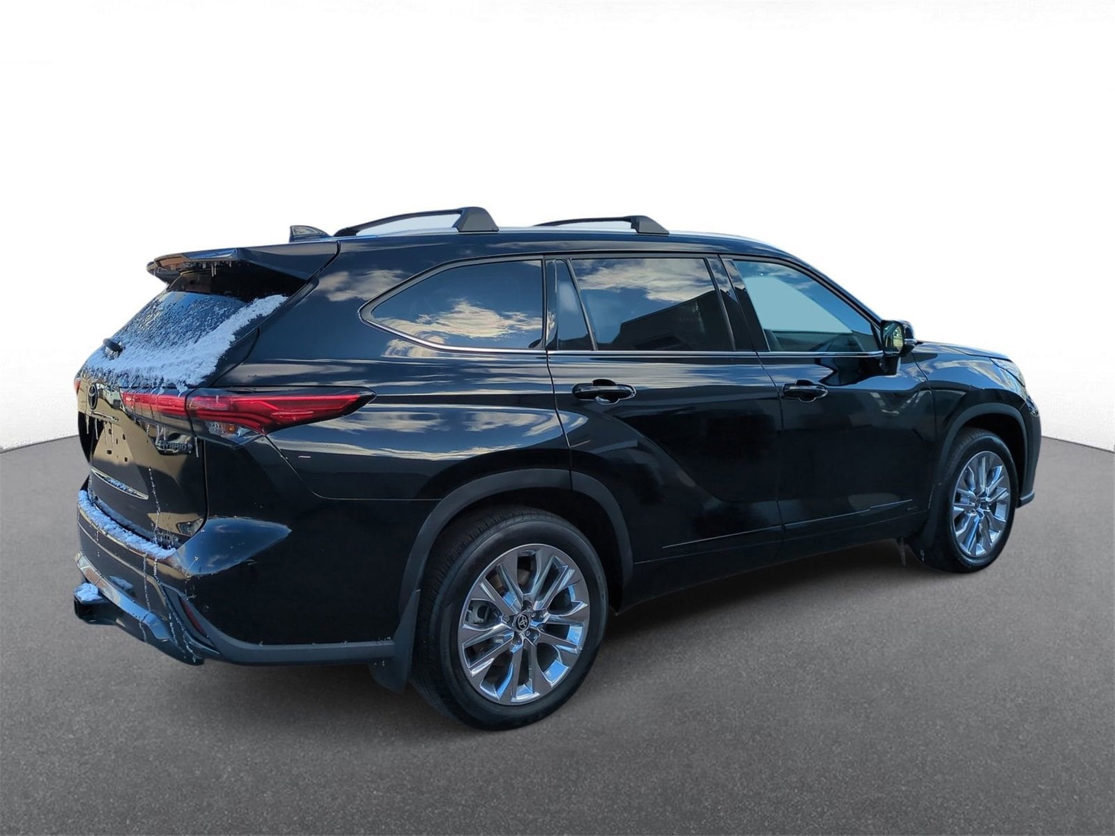 Thumbnail: 2023 Toyota Highlander - 8
