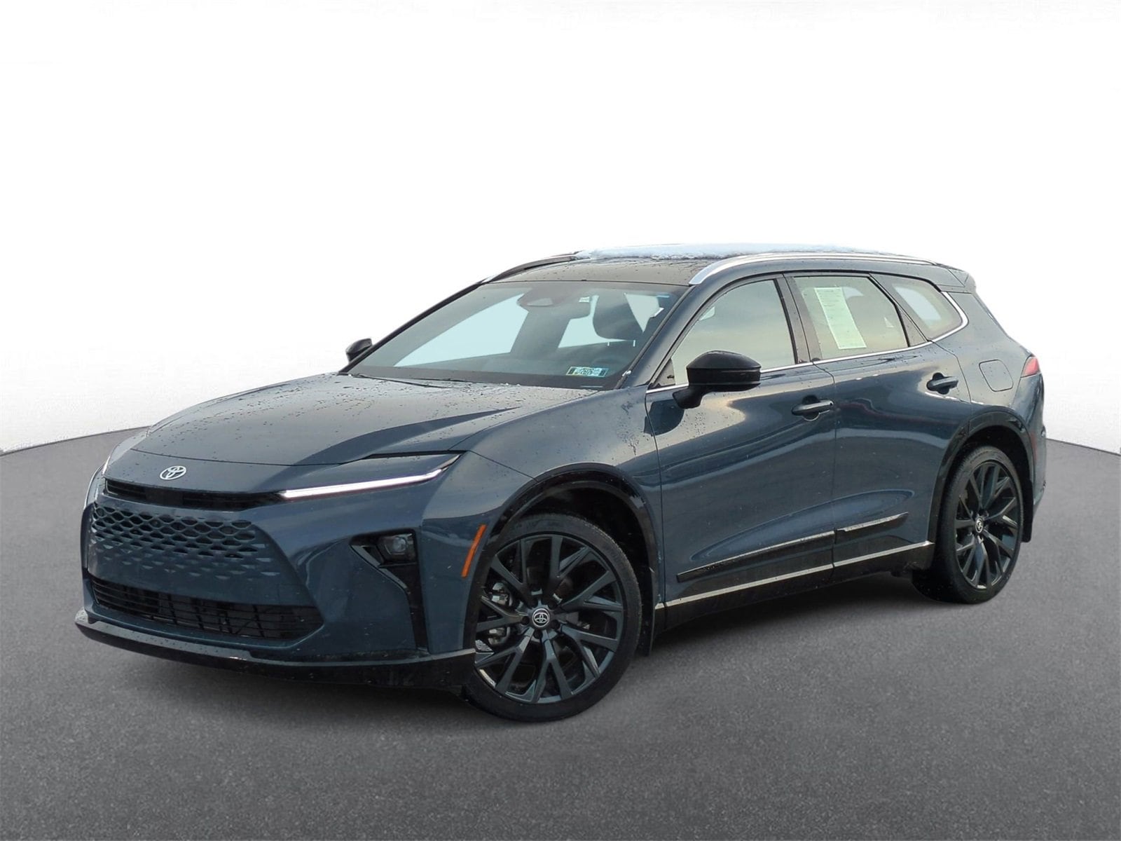 2025 Toyota Crown Signia Limited -
                  Troy, MI