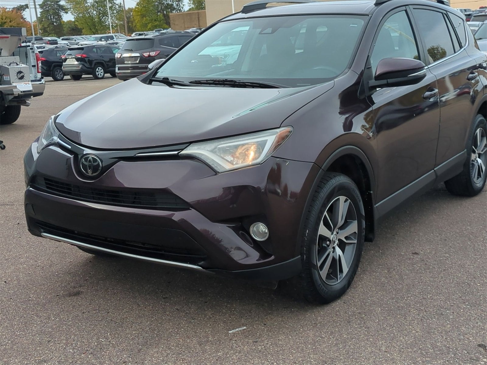 Thumbnail: 2018 Toyota RAV4 - 11