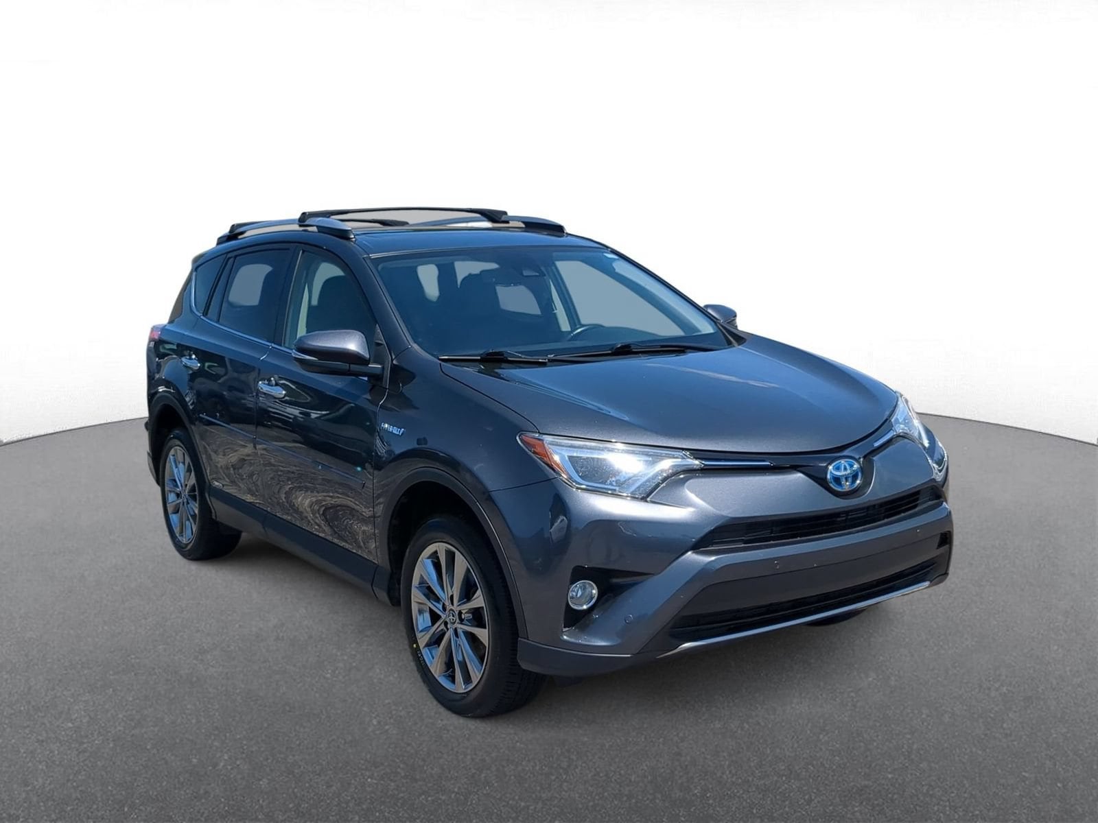 Thumbnail: 2017 Toyota RAV4 - 2