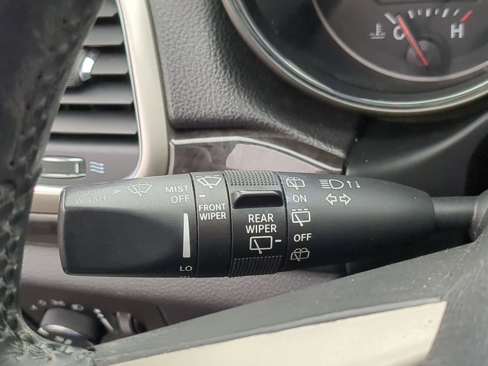 Thumbnail: 2013 Jeep Grand Cherokee - 25