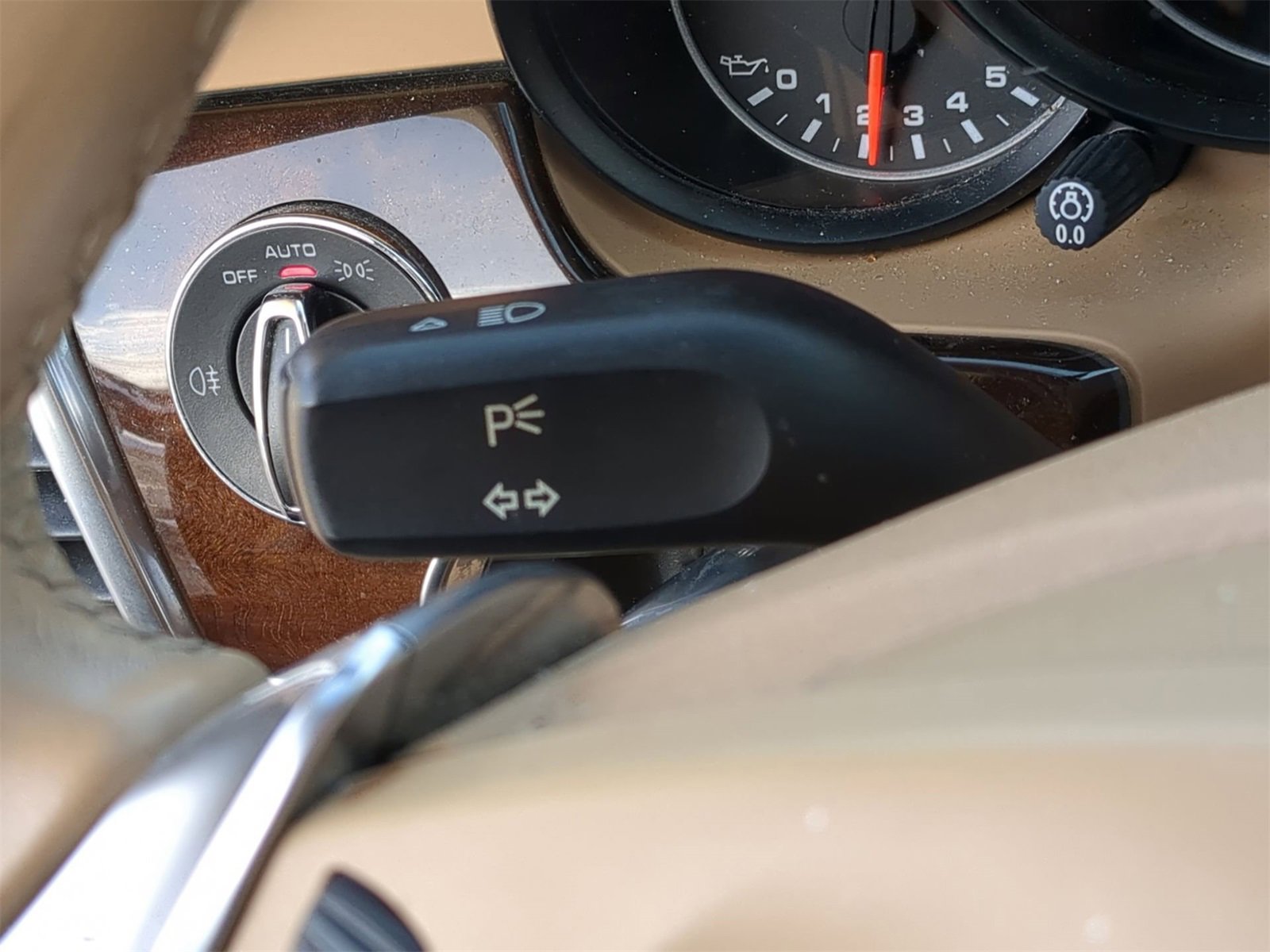 Thumbnail: 2015 Porsche Panamera - 27