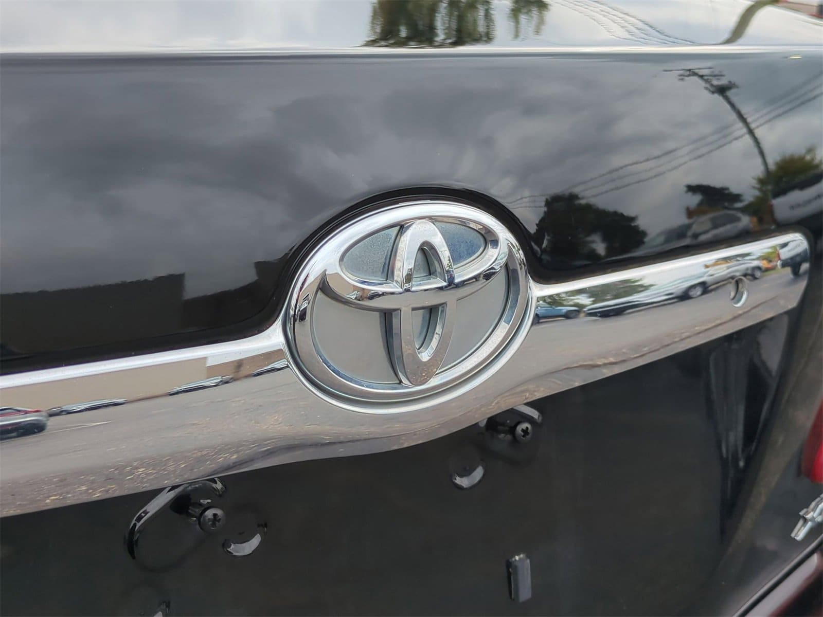 Thumbnail: 2010 Toyota Camry - 12