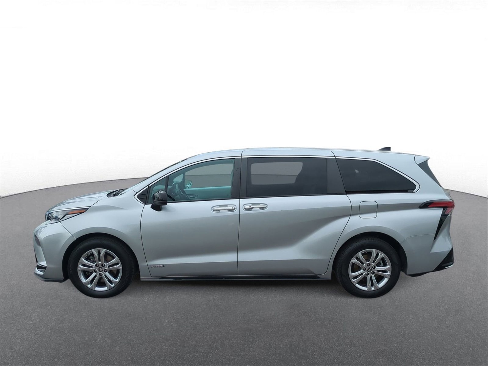 Thumbnail: 2021 Toyota Sienna - 5