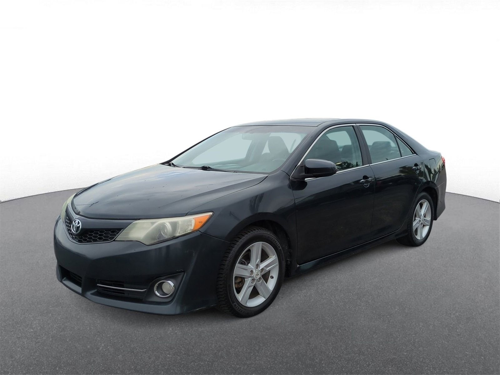 Thumbnail: 2012 Toyota Camry - 4
