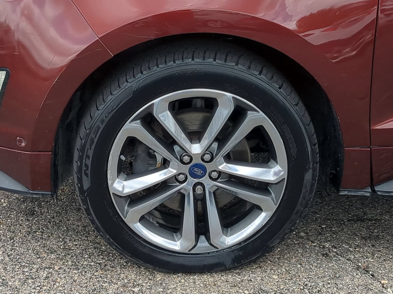 Thumbnail: 2015 Ford Edge - 14