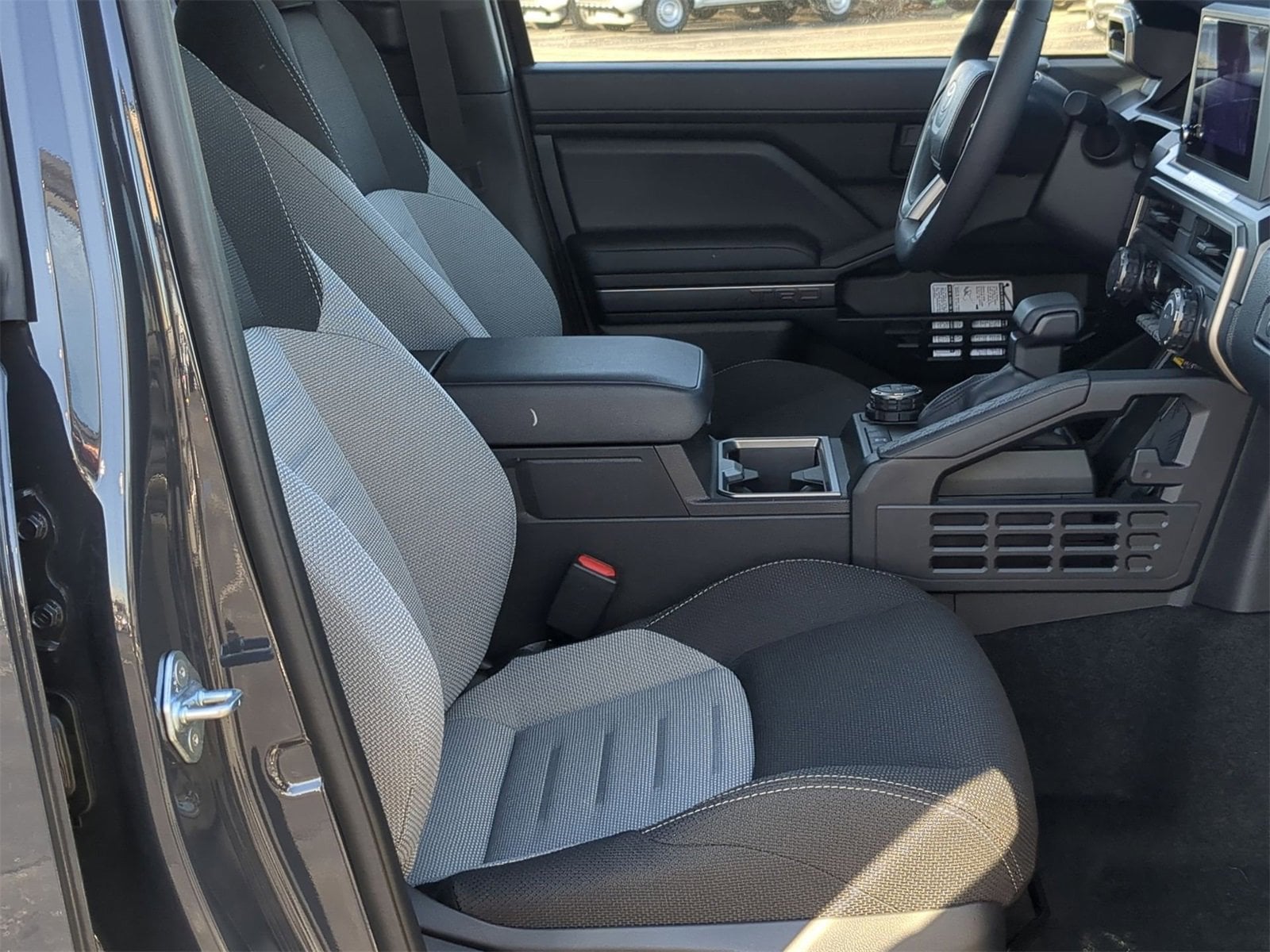 Thumbnail: 2025 Toyota 4Runner - 28