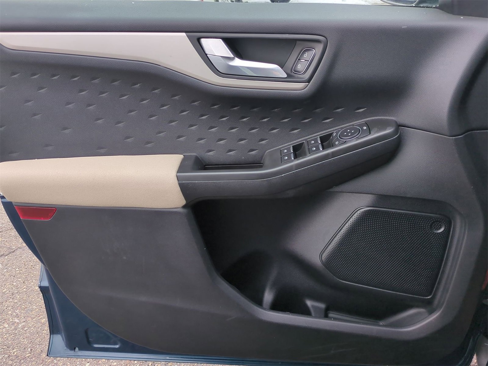 Thumbnail: 2020 Ford Escape - 29