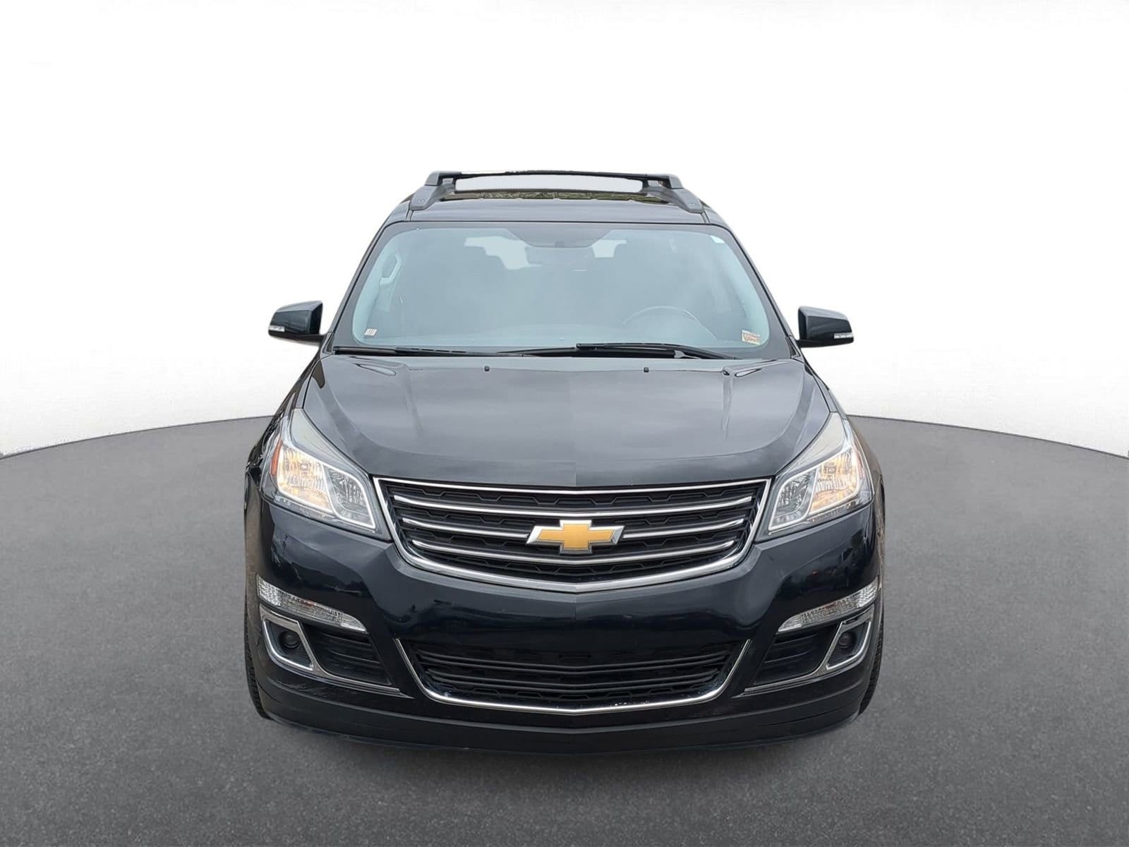 Thumbnail: 2015 Chevrolet Traverse - 3