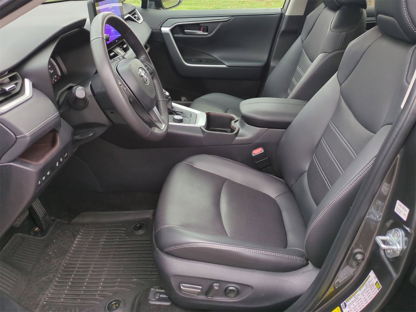 Thumbnail: 2024 Toyota RAV4 - 16