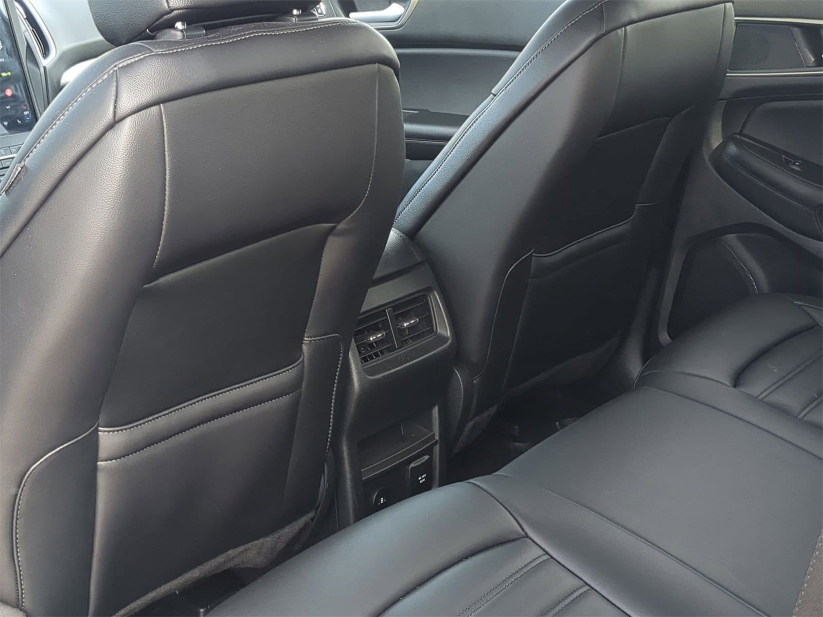 Thumbnail: 2024 Ford Edge - 25