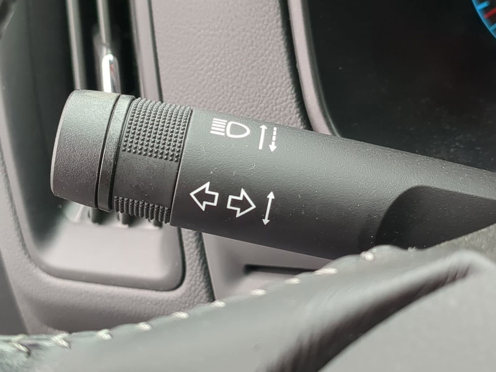 Thumbnail: 2022 Chevrolet Colorado - 26