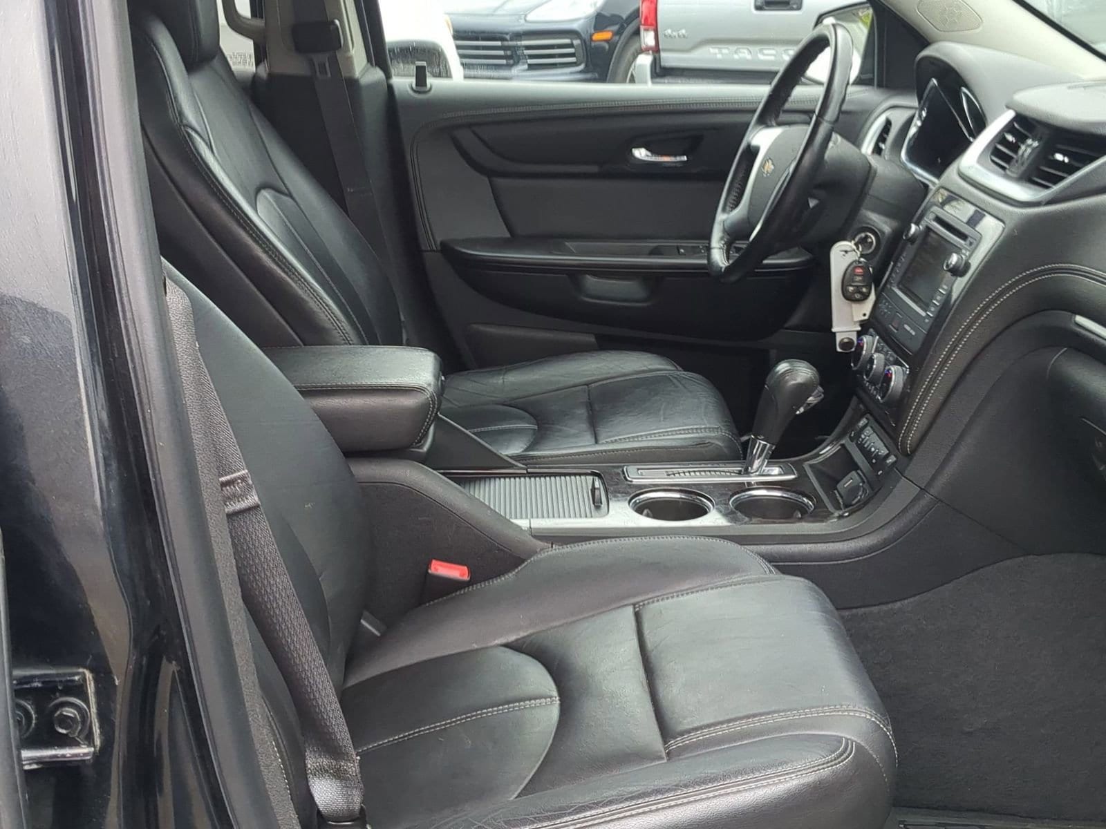 Thumbnail: 2015 Chevrolet Traverse - 21