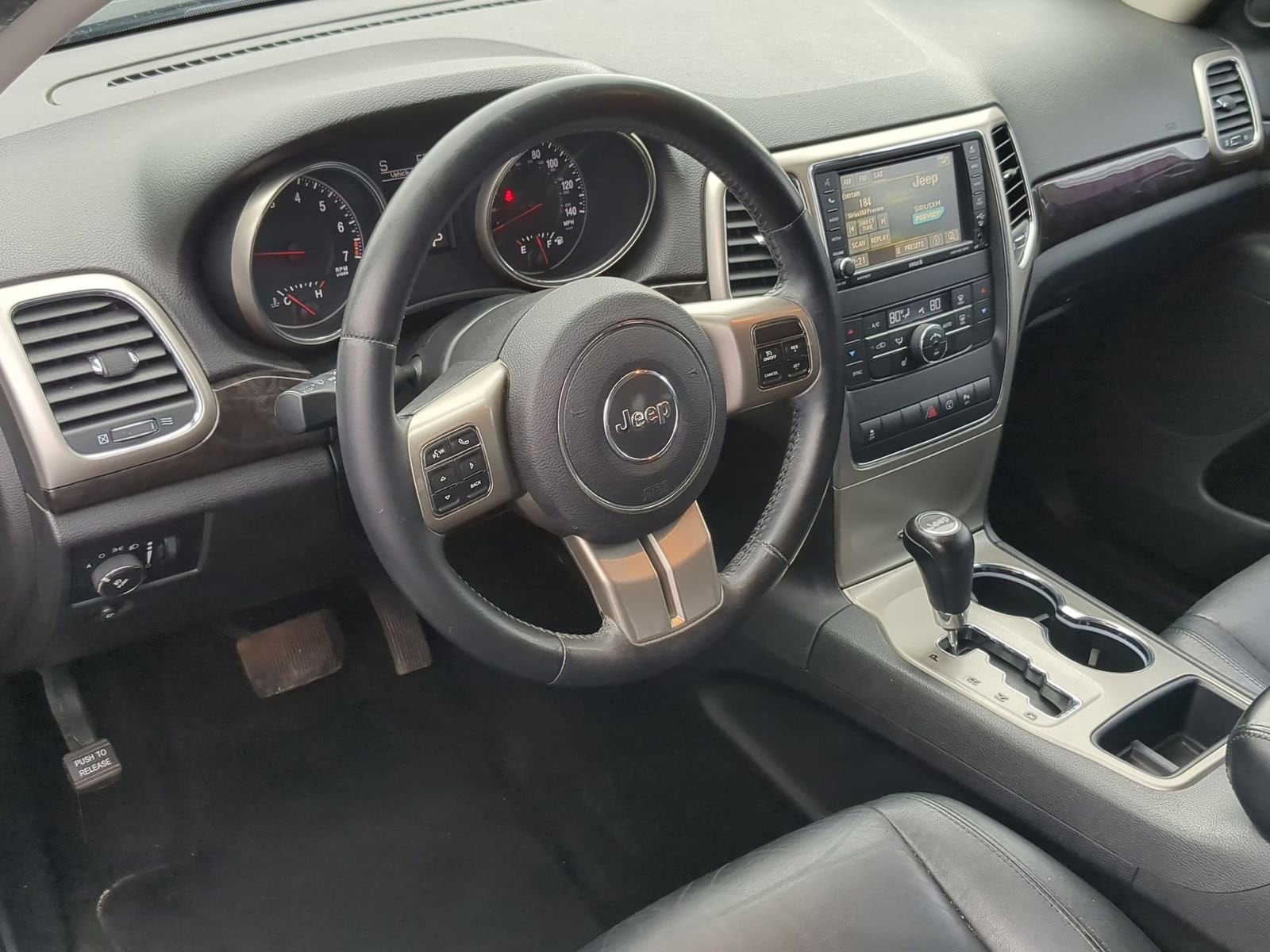 Thumbnail: 2013 Jeep Grand Cherokee - 10