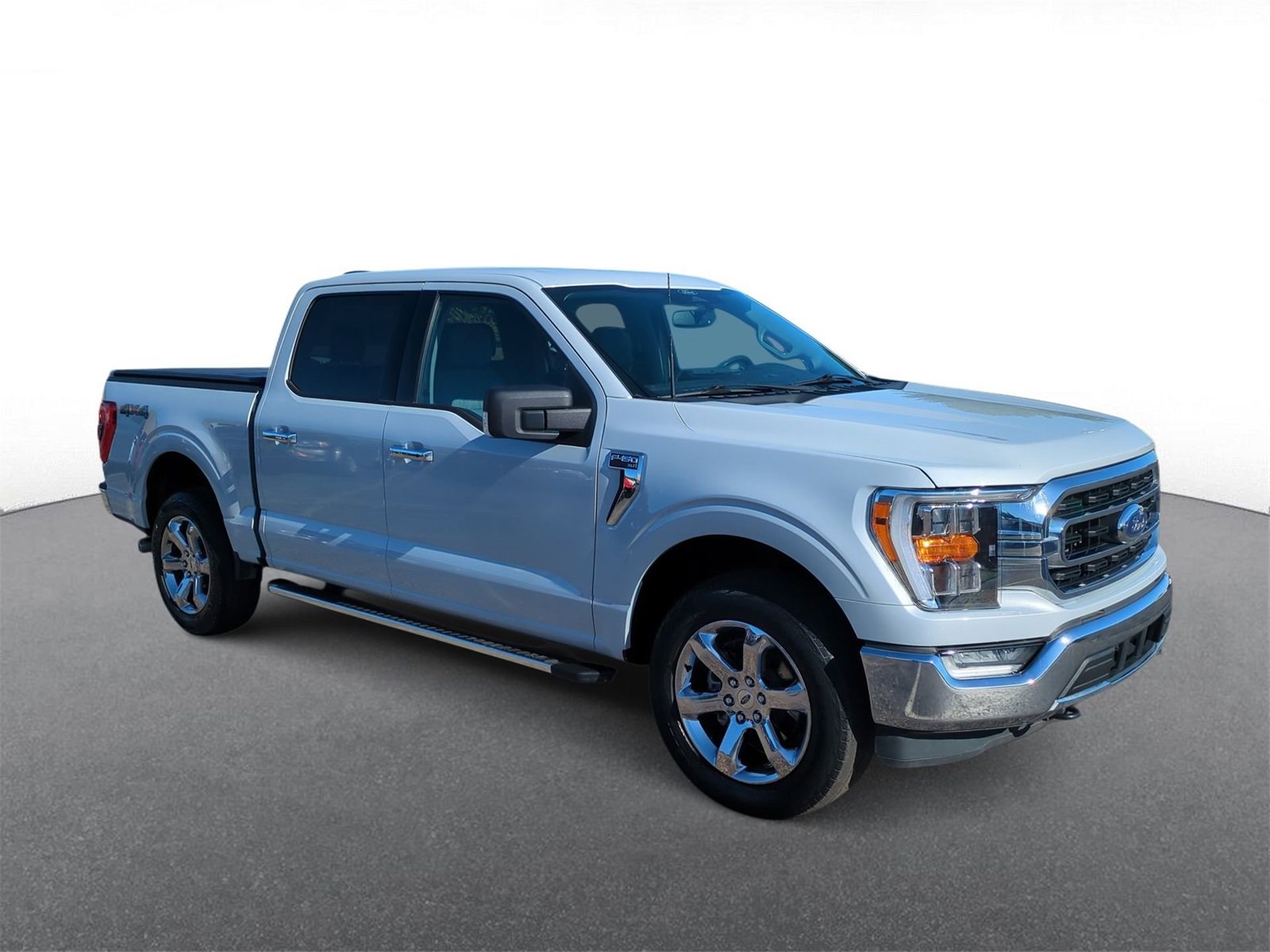 2022 Ford F-150 XLT photo 2