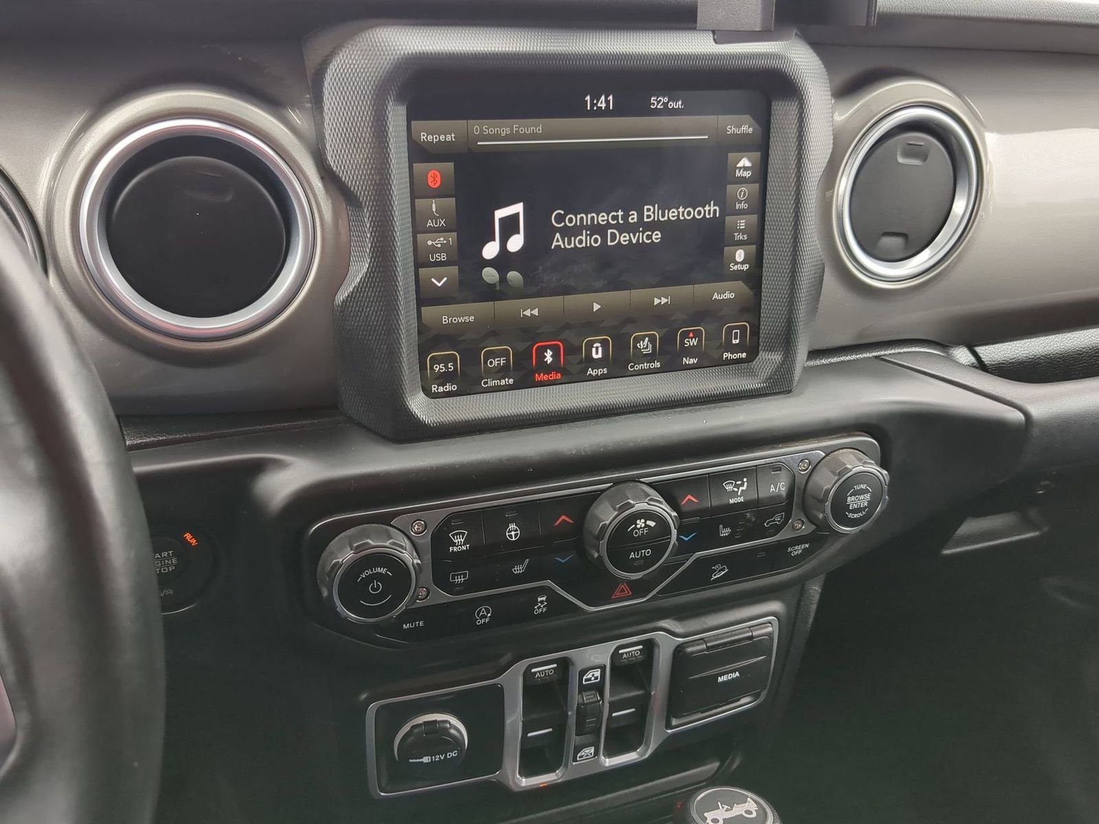 Thumbnail: 2018 Jeep Wrangler - 26