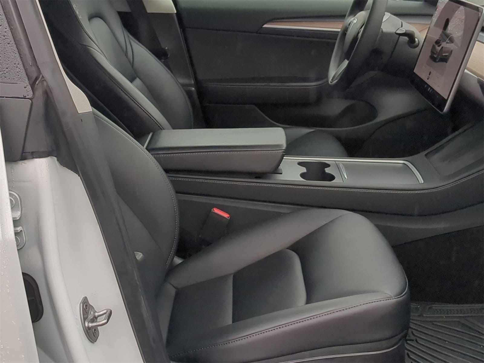 Thumbnail: 2022 Tesla Model 3 - 28