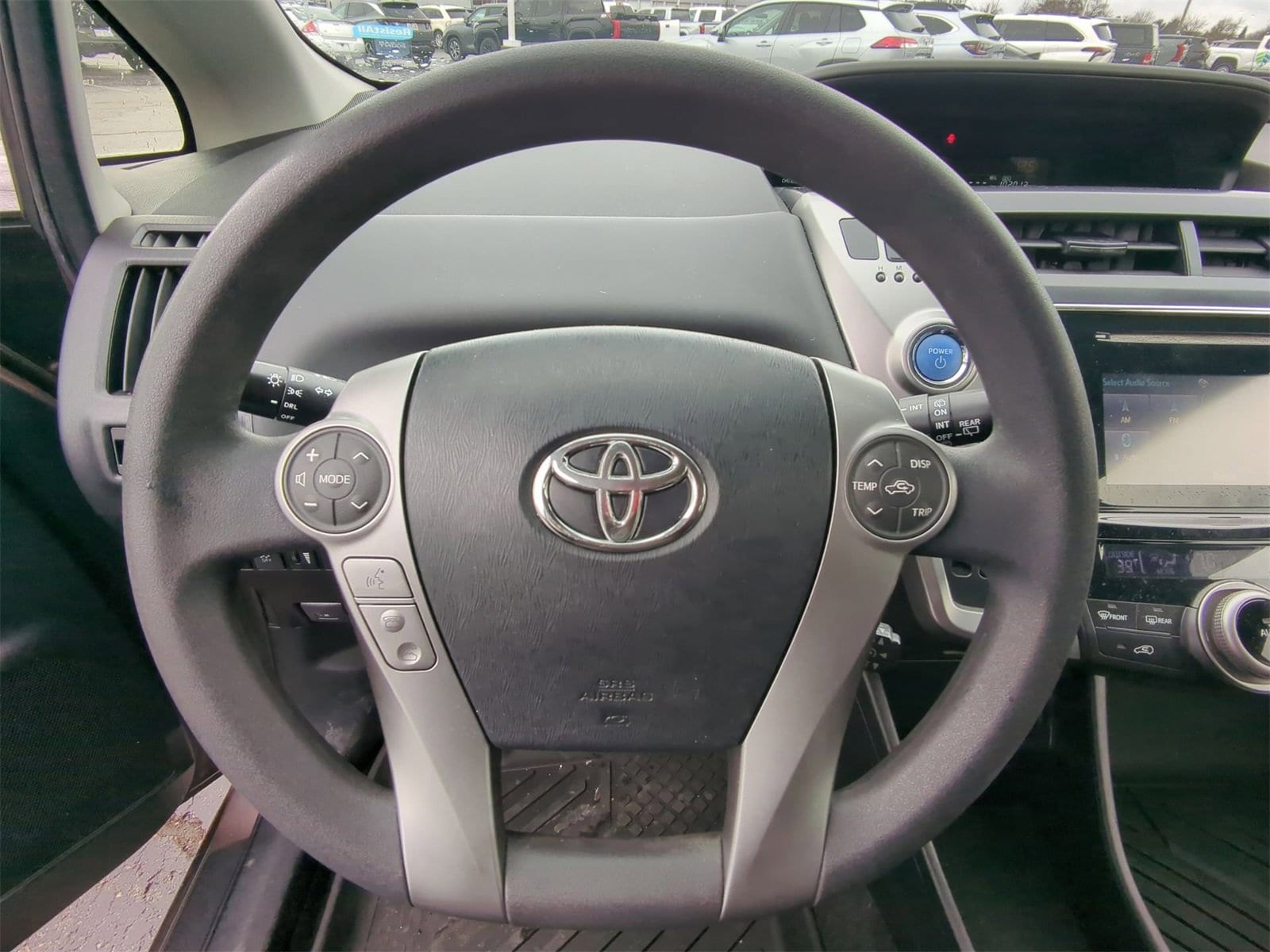 Thumbnail: 2017 Toyota Prius v - 22