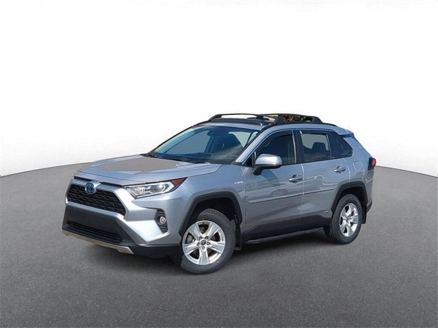 2021 Toyota RAV4 XLE Hero Image