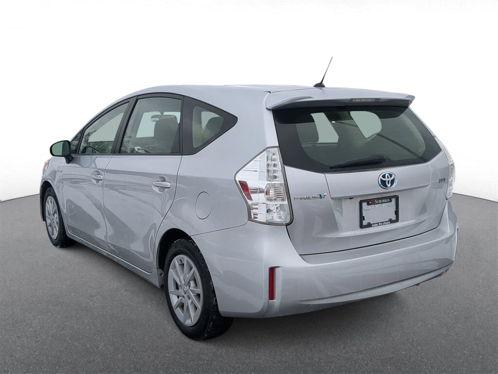 Thumbnail: 2012 Toyota Prius v - 6
