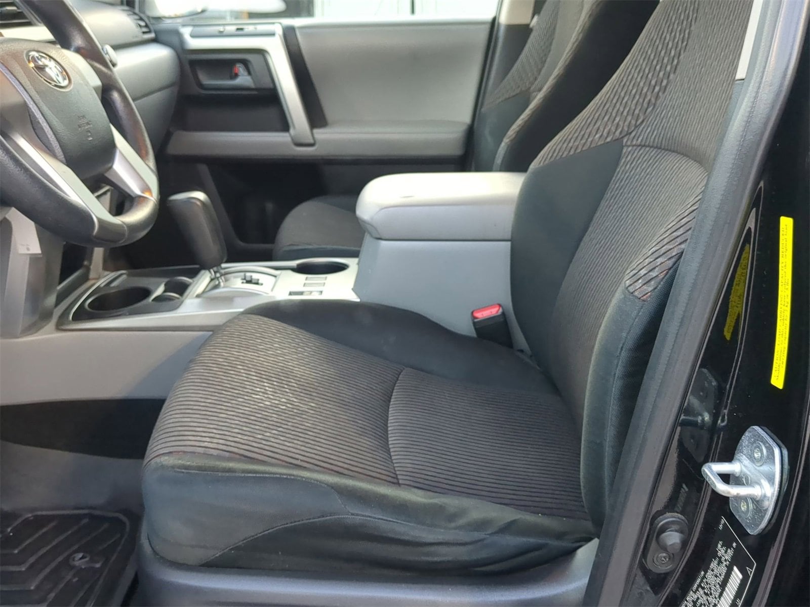 Thumbnail: 2011 Toyota 4Runner - 23