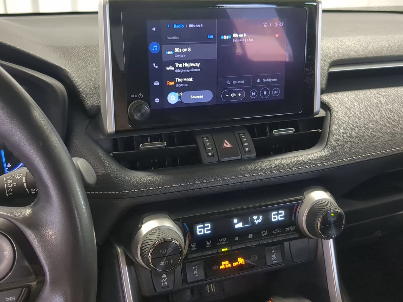 2024 Toyota RAV4 XLE Premium - Photo 27