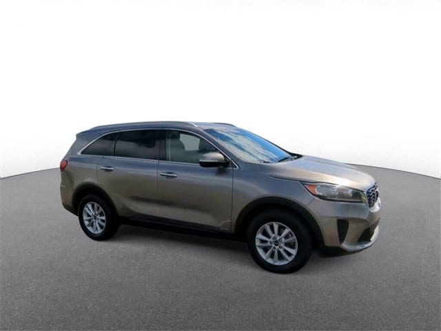 Used 2019 Kia Sorento LX with VIN 5XYPGDA39KG523430 for sale in Troy, MI