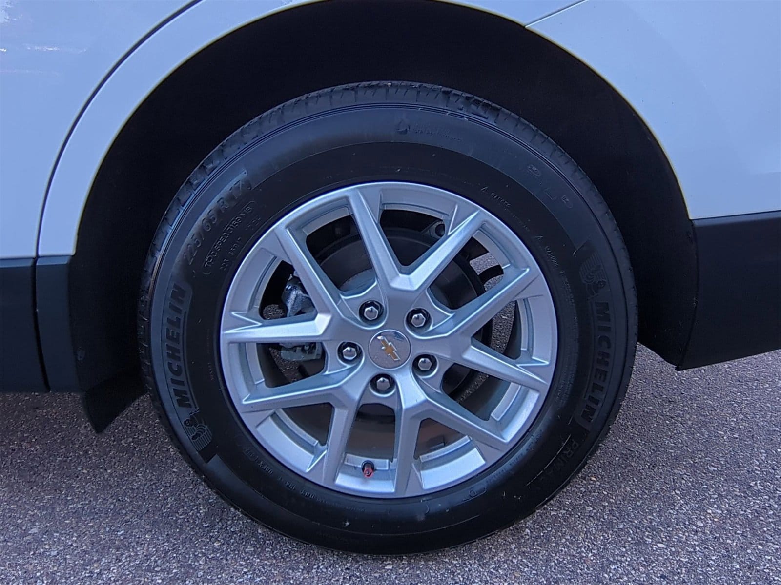 Thumbnail: 2023 Chevrolet Equinox - 14