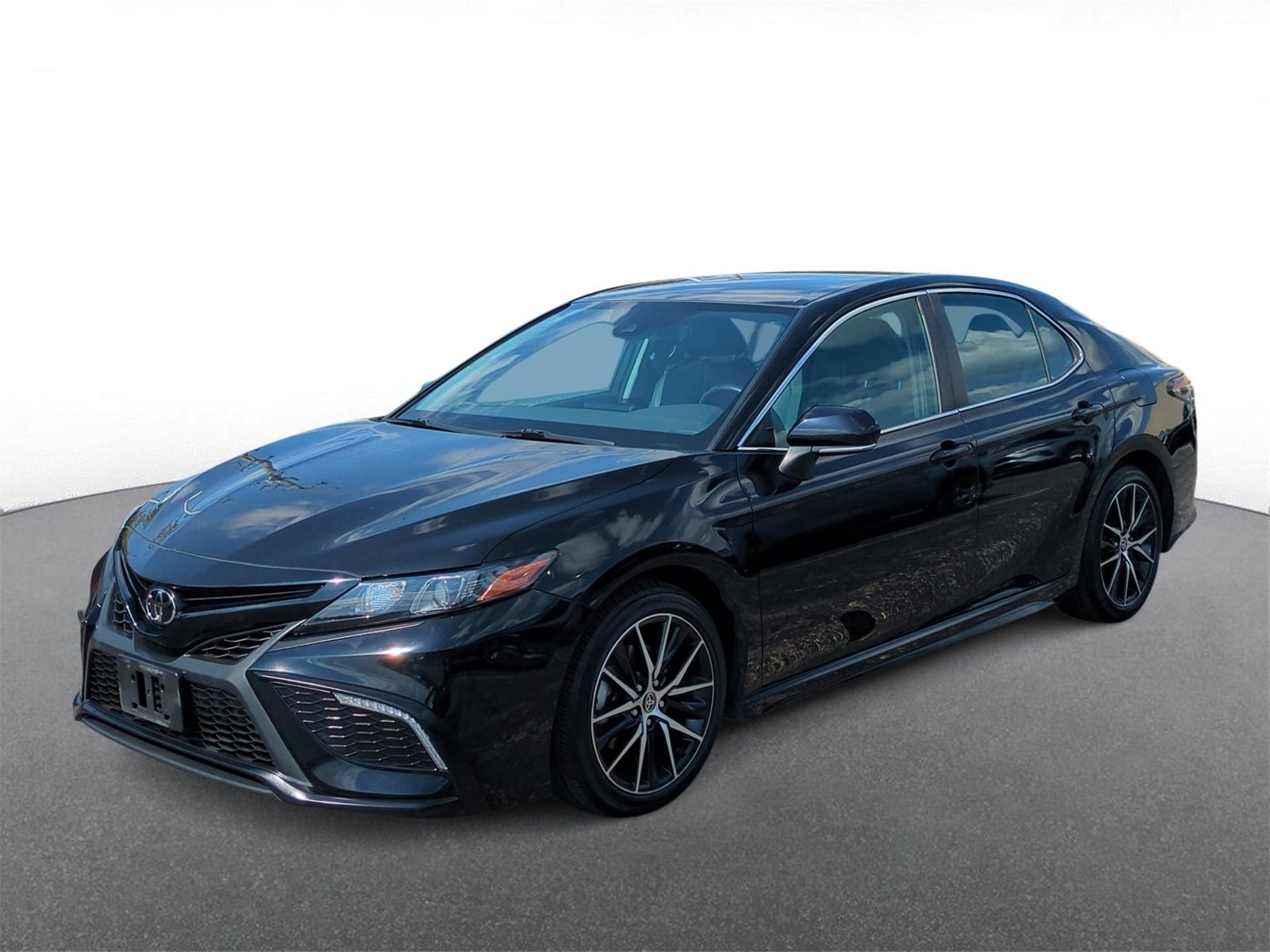 2022 Toyota Camry SE photo 4
