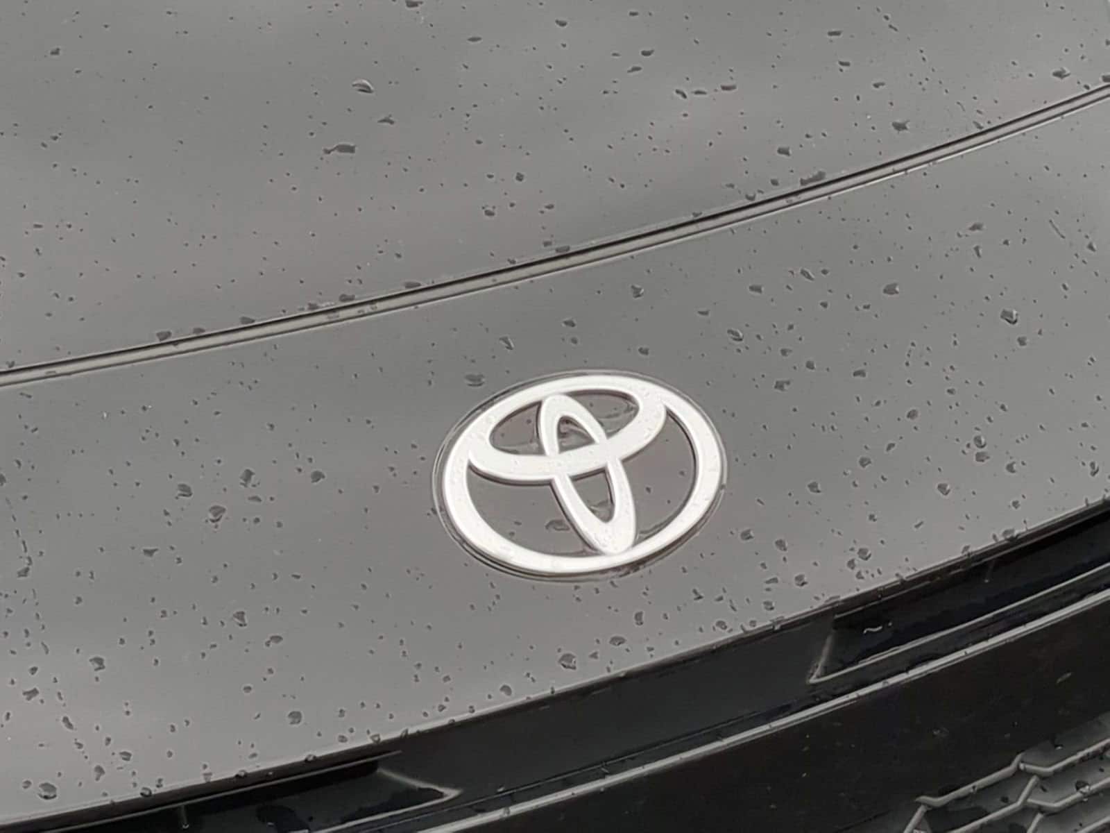 Thumbnail: 2025 Toyota Camry - 12