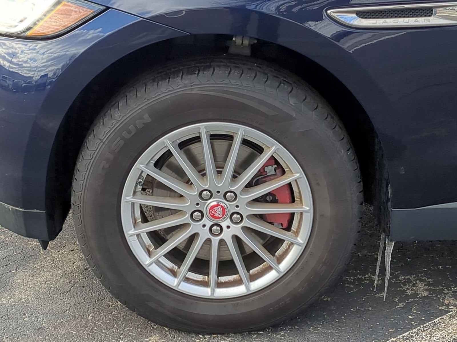 Thumbnail: 2017 Jaguar F-Pace - 21