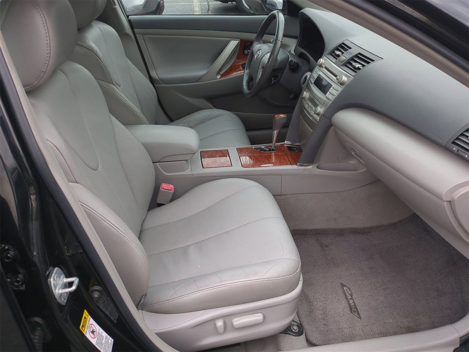 Thumbnail: 2010 Toyota Camry - 22