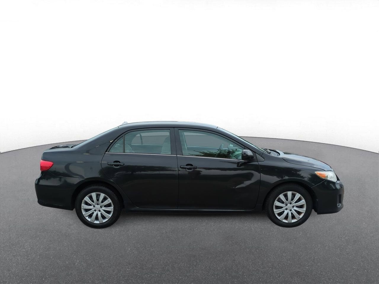 Thumbnail: 2013 Toyota Corolla - 9