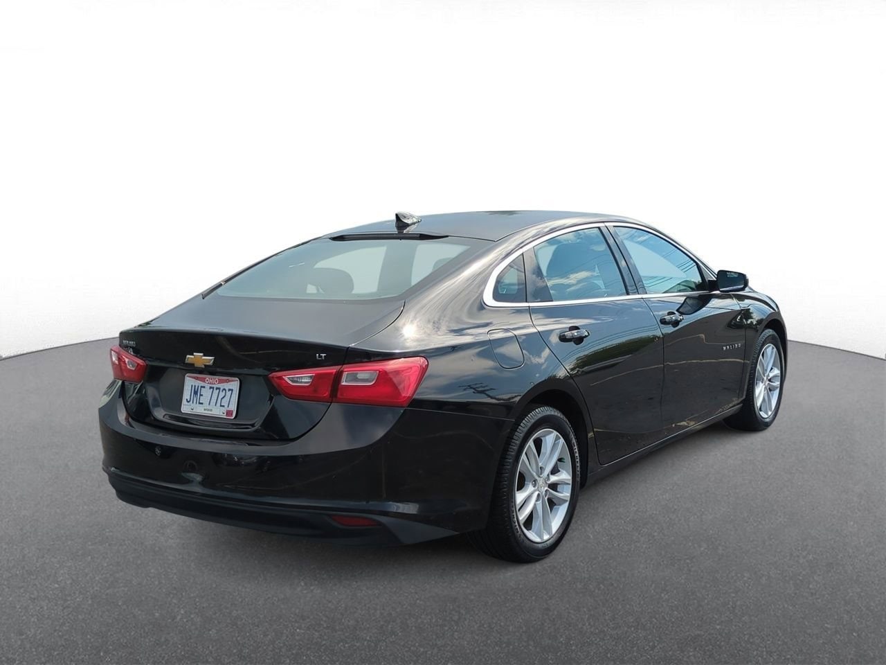 Thumbnail: 2016 Chevrolet Malibu - 8