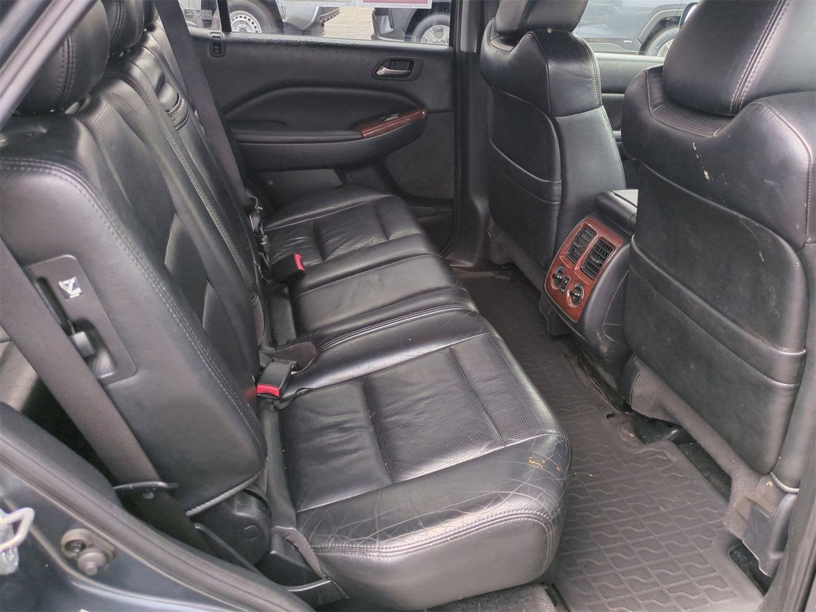 Thumbnail: 2005 Acura MDX - 19